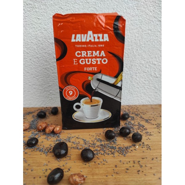 Кава Lavazza CREMA E GUSTO (FORTE)